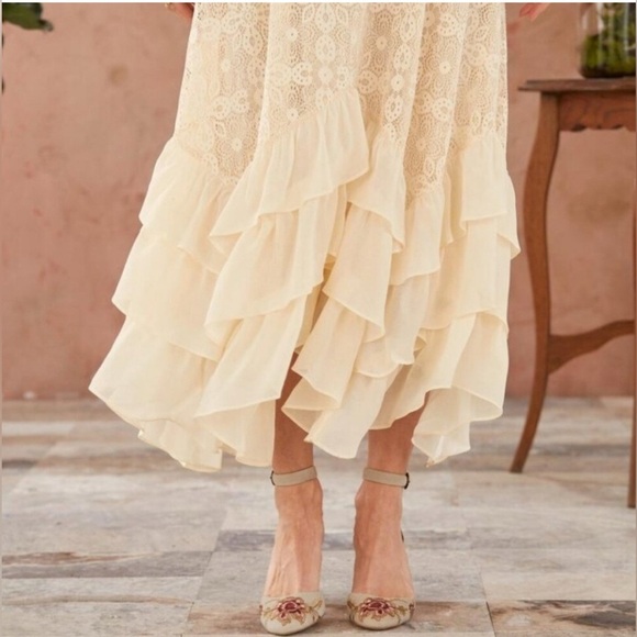 NWT SUNDANCE Champs De Fleur Dress Ivory Cream Lace Ruffle Midi Size Large - Picture 3 of 14